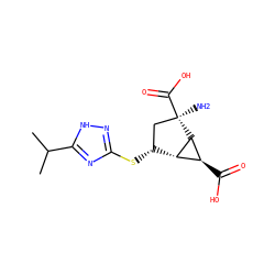 CC(C)c1nc(S[C@@H]2C[C@@](N)(C(=O)O)[C@@H]3[C@@H](C(=O)O)[C@H]23)n[nH]1 ZINC000204984535