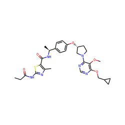 CCC(=O)Nc1nc(C)c(C(=O)N[C@@H](C)c2ccc(O[C@@H]3CCN(c4ncnc(OCC5CC5)c4OC)C3)cc2)s1 ZINC000261135420