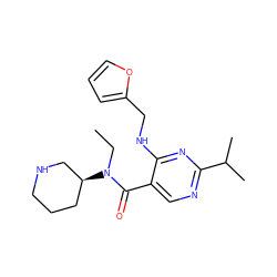 CCN(C(=O)c1cnc(C(C)C)nc1NCc1ccco1)[C@H]1CCCNC1 ZINC001772629929