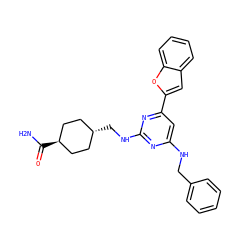 NC(=O)[C@H]1CC[C@H](CNc2nc(NCc3ccccc3)cc(-c3cc4ccccc4o3)n2)CC1 ZINC000299821701