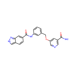 NC(=O)c1cncc(OCc2cccc(NC(=O)c3ccc4c[nH]nc4c3)c2)c1 ZINC000653857028